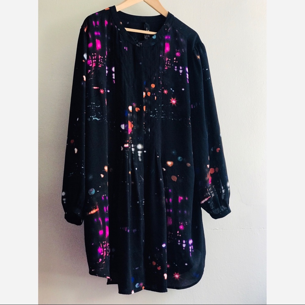 Melissa McCarthy Seven7 galaxy print tunic